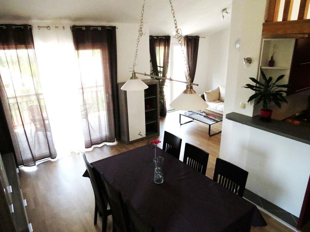 Apartments Ljubicic Подстрана Стая снимка